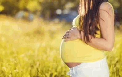 blogs/1660634654174-pregnant-woman-new-mom-essentials.png